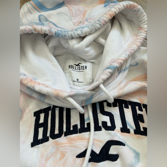 Hollister - Size M - Picture 5 of 5